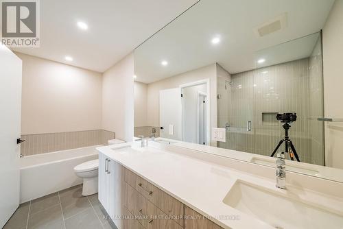 917 Dundas Street W, Whitby (Lynde Creek), ON - Indoor Photo Showing Bathroom