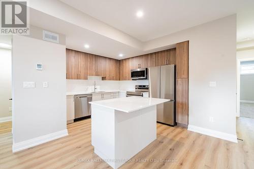 917 Dundas Street W, Whitby (Lynde Creek), ON - Indoor Photo Showing Kitchen