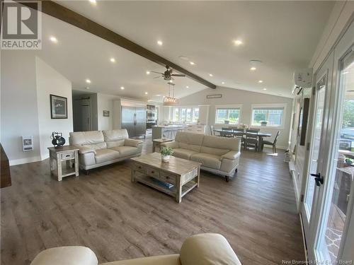 1304 Scenic Narrows Boulevard, Cambridge-Narrows, NB - Indoor Photo Showing Living Room