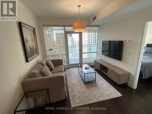 3103 - 80 John Street, Toronto, ON - Indoor Photo Showing Living Room