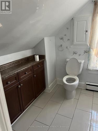 Upper - 7974 Kipling Avenue, Vaughan, ON - Indoor Photo Showing Bathroom