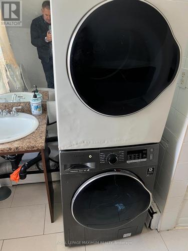 Upper - 7974 Kipling Avenue, Vaughan, ON - Indoor Photo Showing Laundry Room