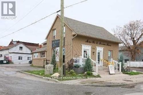 Upper - 7974 Kipling Avenue, Vaughan, ON - Outdoor With Facade