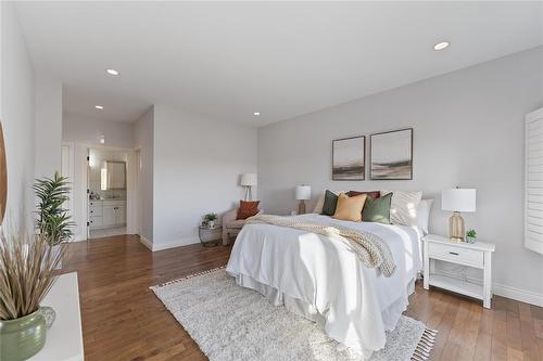 17 390 Oak Forest Crescent, Winnipeg, MB - Indoor Photo Showing Bedroom