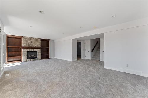 17 390 Oak Forest Crescent, Winnipeg, MB - Indoor With Fireplace