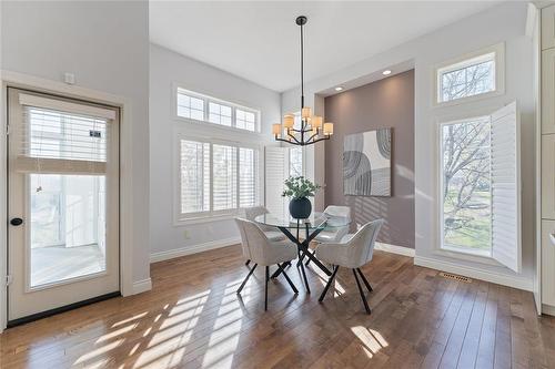 17 390 Oak Forest Crescent, Winnipeg, MB - Indoor Photo Showing Dining Room