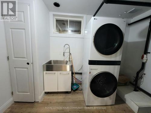 1138 Siesta Drive, Tiny, ON - Indoor Photo Showing Laundry Room