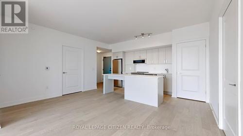 509 - 1063 Douglas Mccurdy Comm, Mississauga, ON - Indoor Photo Showing Kitchen