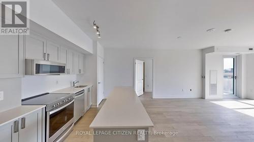 509 - 1063 Douglas Mccurdy Comm, Mississauga, ON - Indoor Photo Showing Kitchen