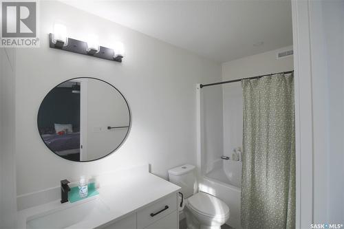 3095 Dumont Way, Regina, SK - Indoor Photo Showing Bathroom