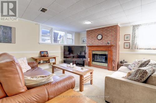 167 West 18Th Street, Hamilton, ON - Indoor Photo Showing Living Room With Fireplace