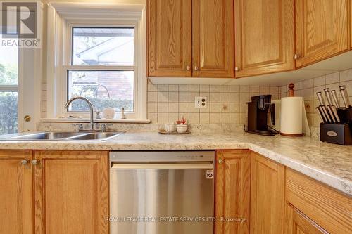 167 West 18Th Street, Hamilton, ON - Indoor Photo Showing Kitchen With Double Sink