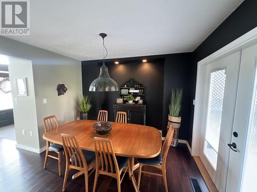 160 Nickel Ridge Avenue, Quesnel, BC - Indoor Photo Showing Dining Room