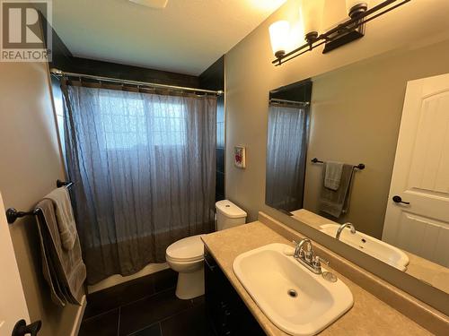 160 Nickel Ridge Avenue, Quesnel, BC - Indoor Photo Showing Bathroom