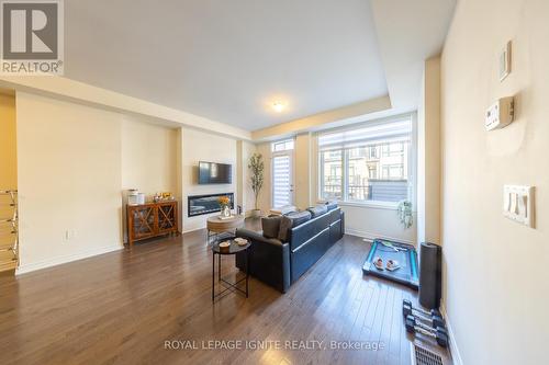 5 Ginno Lane, Ajax, ON - Indoor Photo Showing Living Room