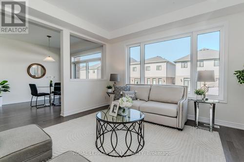 261 Broadacre Drive, Kitchener, ON - Indoor Photo Showing Living Room