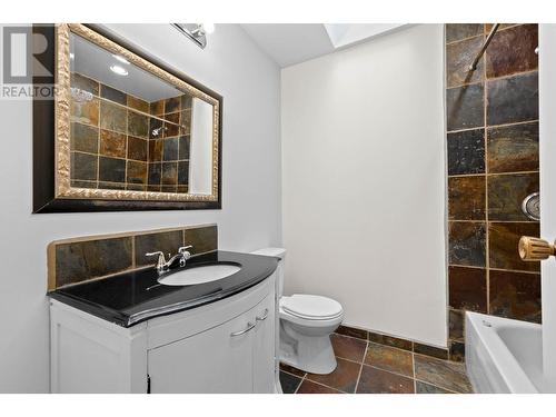 2173 Glenwood Drive, Kamloops, BC - Indoor Photo Showing Bathroom