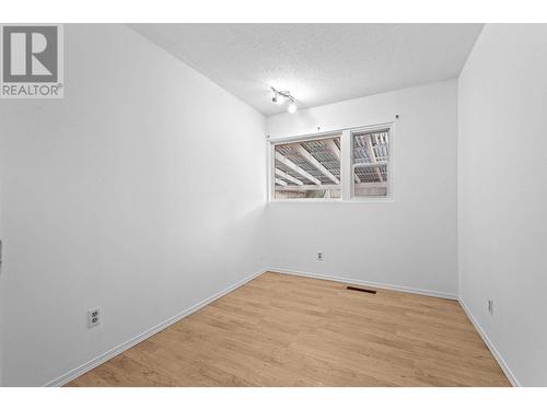 2173 Glenwood Drive, Kamloops, BC - Indoor Photo Showing Other Room