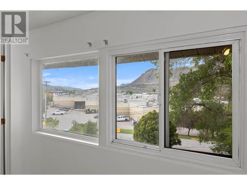 2173 Glenwood Drive, Kamloops, BC - Indoor Photo Showing Other Room