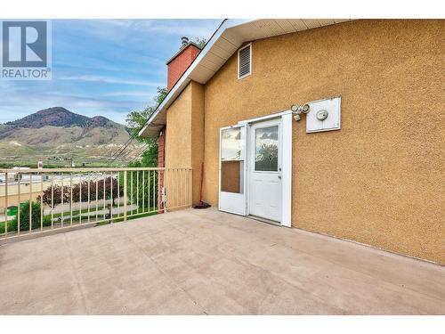 2173 Glenwood Drive, Kamloops, BC - Outdoor With Exterior