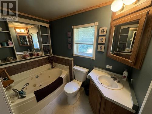 3009 Gleason Crescent, Williams Lake, BC - Indoor Photo Showing Bathroom