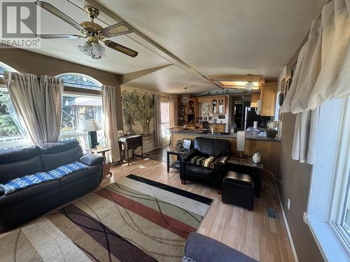 3009 Gleason Crescent, Williams Lake, BC - Indoor Photo Showing Living Room