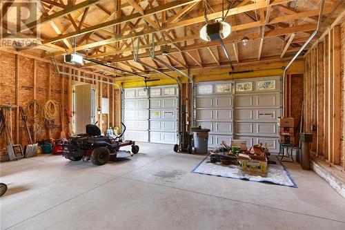 205 Lake Street, Front Of Yonge, ON - Indoor Photo Showing Garage