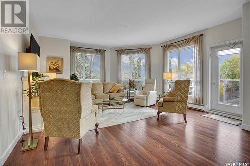 210 1025 Moss Avenue, Saskatoon, SK - Indoor Photo Showing Living Room