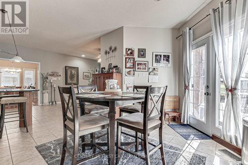 690 Longworth Road, London, ON - Indoor Photo Showing Dining Room