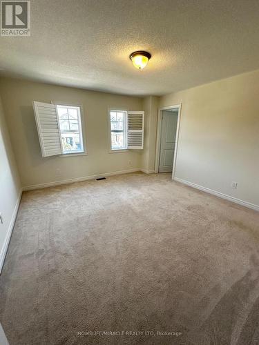 62 Owens Road, New Tecumseth, ON - Indoor Photo Showing Other Room