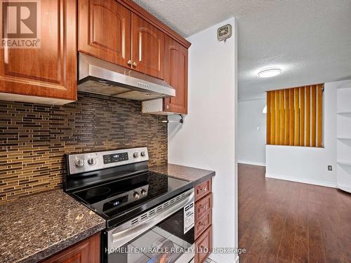 1412 - 4 Kings Cross Road, Brampton, ON - Indoor Photo Showing Kitchen