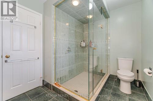 31 Newbury Crescent, Brampton, ON - Indoor Photo Showing Bathroom