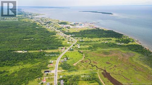 Na Rue St-Paul, Bas-Caraquet, NB 