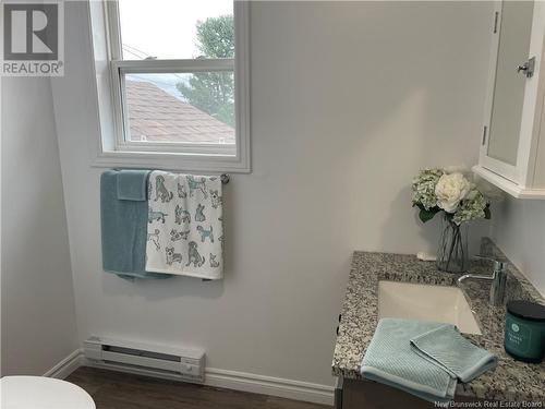 5 Belding Street, Lower Newcastle, NB - Indoor Photo Showing Bathroom