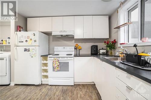 48 Bell Street N, Ottawa, ON - Indoor Photo Showing Kitchen With Double Sink