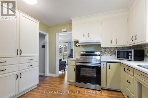 484 Bridge Street E, Belleville, ON - Indoor Photo Showing Kitchen