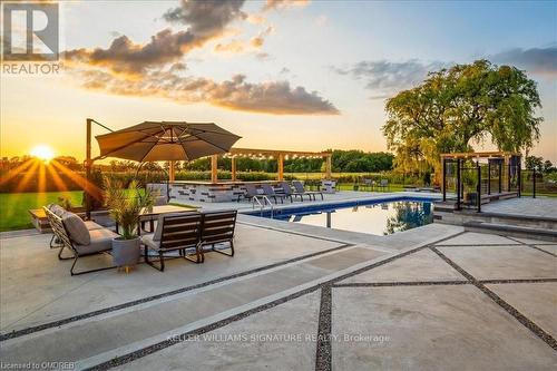 37 Eleventh Road, Hamilton, ON - Outdoor With In Ground Pool