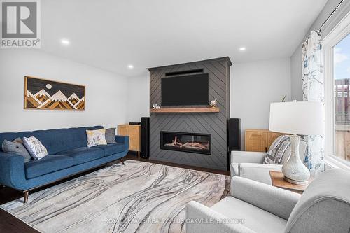 75 Morgan Drive, Haldimand, ON - Indoor Photo Showing Living Room With Fireplace