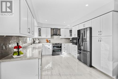 75 Morgan Drive, Haldimand, ON - Indoor Photo Showing Kitchen With Stainless Steel Kitchen With Upgraded Kitchen