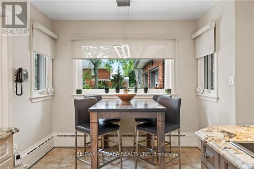 181 Lakeshore Road, St. Catharines, ON - Indoor Photo Showing Dining Room