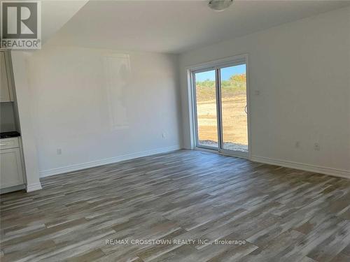 101 Shady Hill Road, West Grey, ON - Indoor Photo Showing Other Room