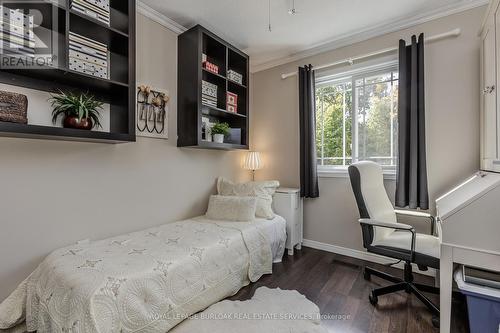 671 Fothergill Boulevard, Burlington, ON - Indoor Photo Showing Bedroom