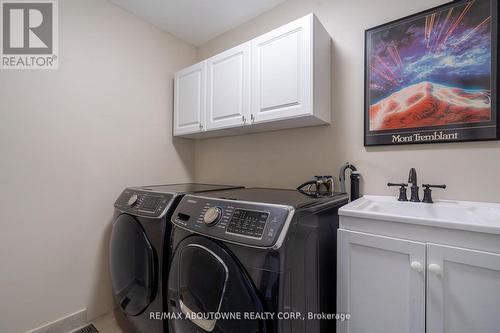 2444 Shadow Court, Oakville, ON - Indoor Photo Showing Laundry Room