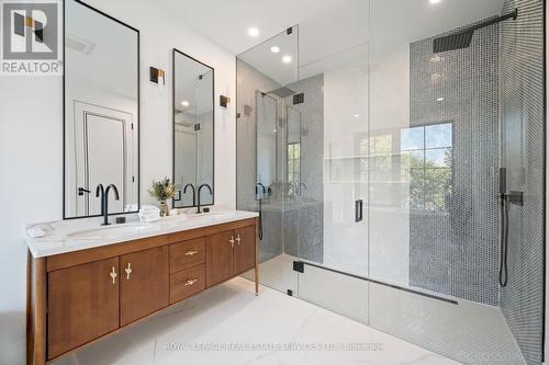 480 Scarsdale Crescent, Oakville, ON - Indoor Photo Showing Bathroom