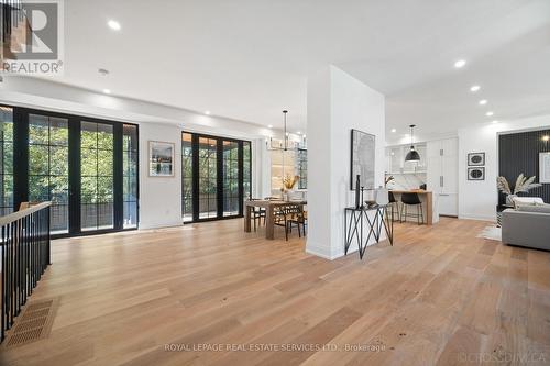 480 Scarsdale Crescent, Oakville, ON - Indoor Photo Showing Living Room