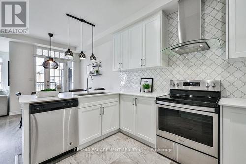 16 Backwater Trail, Brampton, ON - Indoor Photo Showing Kitchen With Stainless Steel Kitchen With Upgraded Kitchen