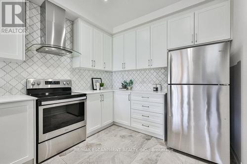 16 Backwater Trail, Brampton, ON - Indoor Photo Showing Kitchen With Stainless Steel Kitchen With Upgraded Kitchen