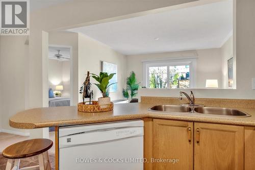 1409 Lillico Crescent, Peterborough (Monaghan), ON - Indoor Photo Showing Kitchen With Double Sink