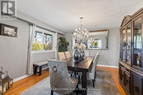 2254 Yates Court, Oakville, ON - Indoor Photo Showing Dining Room