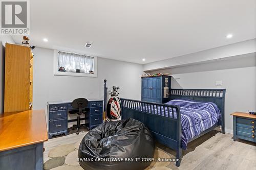 2254 Yates Court, Oakville, ON - Indoor Photo Showing Bedroom